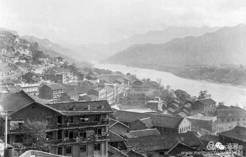 1987年沿河土家族自治县成立当日场景