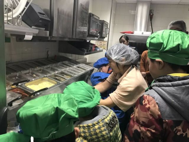 参观和路雪工厂   参观太仓肉松食品有限公司      是什么 ?