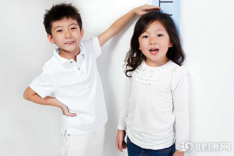 孩子以后能不能长得高，其实3个部位已经暗示了！不用等孩子长大
