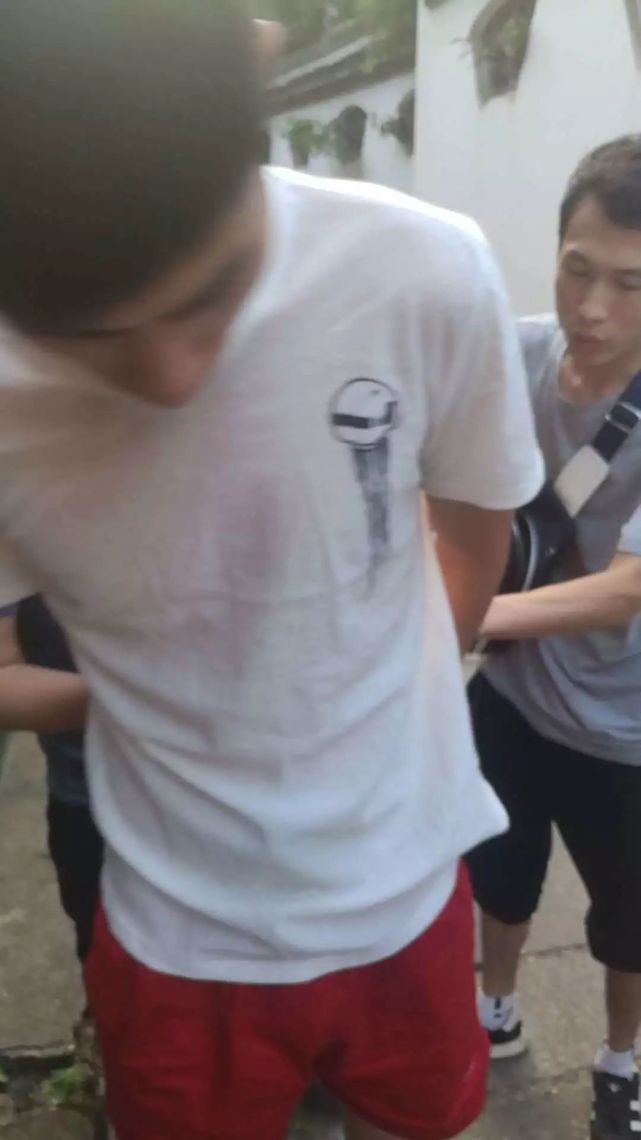 长沙一男子以收购小龙虾为由诈骗亲朋好友6