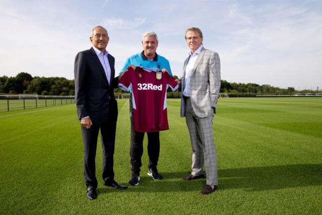 维拉辟谣亨利执教传闻 确定布鲁斯新赛季将继