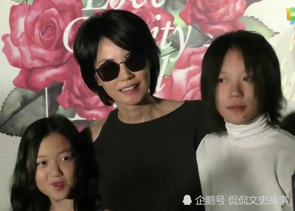 王菲《幻乐之城》请来窦靖童,母女拥抱却被台