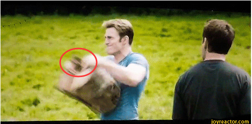 美国队长要多强才能手撕木头?