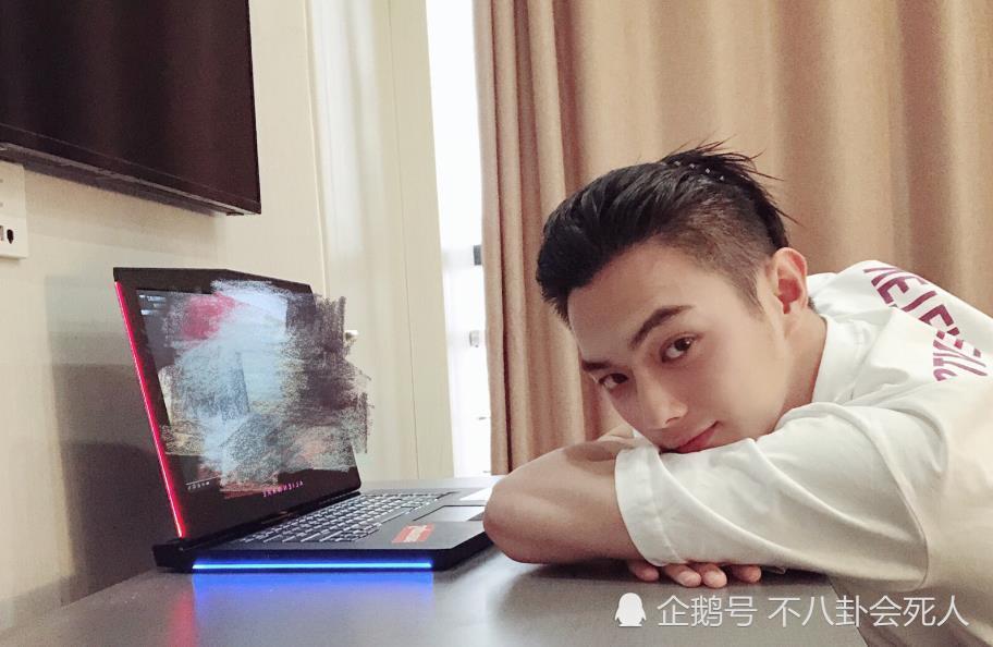 许凯称未家暴却私下求和解，前女友连发5问反击：打女人都习惯了