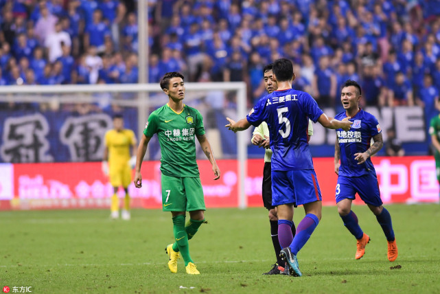 粤媒:韦世豪球风浮夸且球品不佳 心态失衡致乌龙