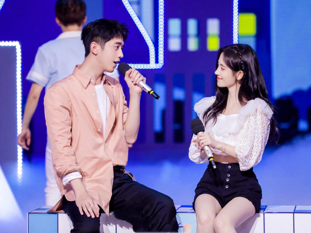 梁靖康送鞠婧祎一双增高鞋,鞠婧祎脱口而出8个