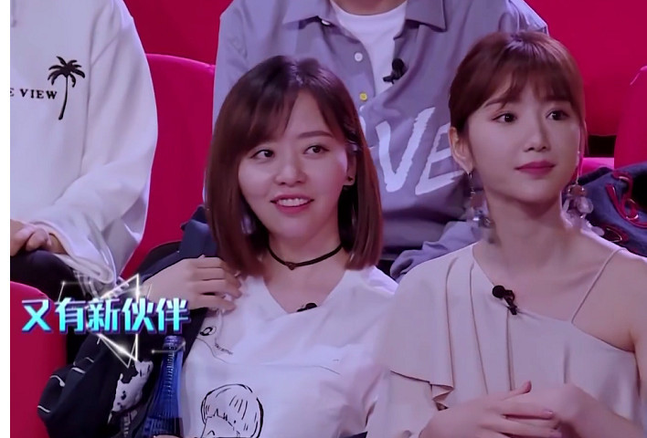 《新舞林大会》毛晓彤选择座位时,无意间曝出