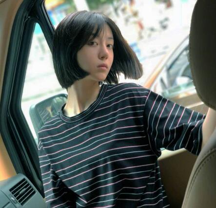 李溪芮更改微博认证资料,她是准备离开杨幂和