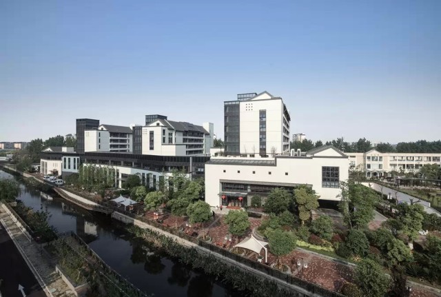 当新中式遇上公共建筑 | 上海西郊协和颐养院