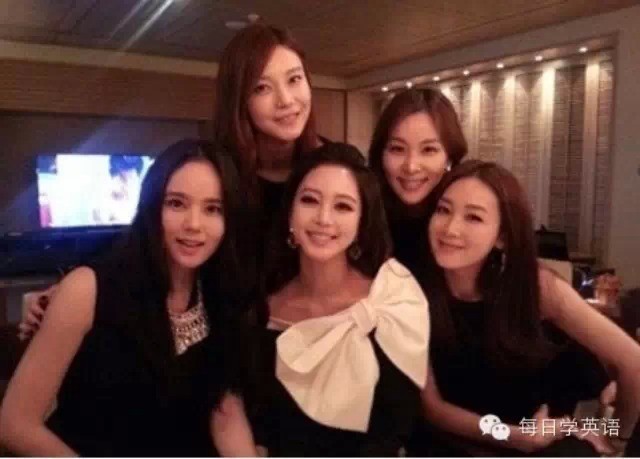她们都用这个方法学英语,难怪讲的这么流利!