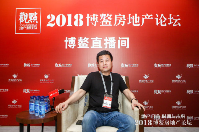 自8个月前,从龙湖离职,继而就任鸿坤地产集团总裁之后,忙碌成了袁春的