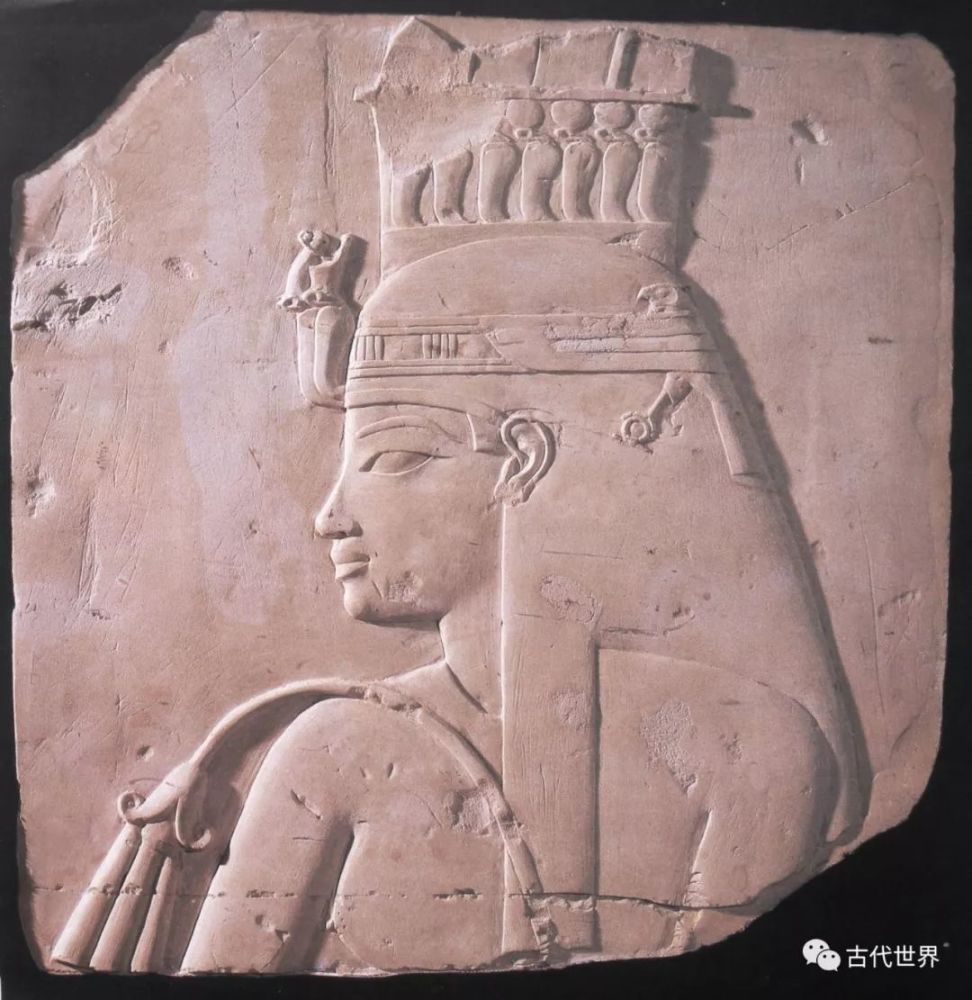 古埃及王室为何偏爱蛇标饰品?是女神化身和法老的保护