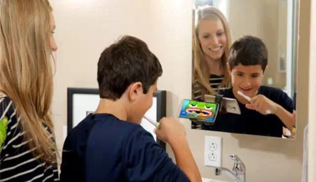 儿童智能牙刷 Grush:刷牙就是玩体感游戏