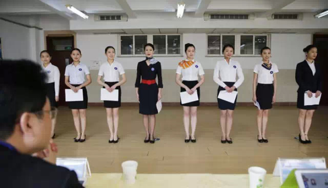 【深思】董事长面试漂亮美女时的对话!