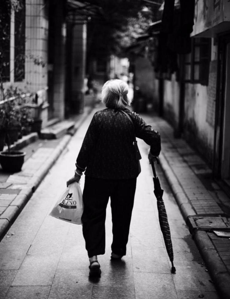 日本独居老人600万每年4万人独自离世:恐怖的"孤独死"