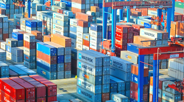 美国对中国商品加税背后:请82位代表讨论 仅6