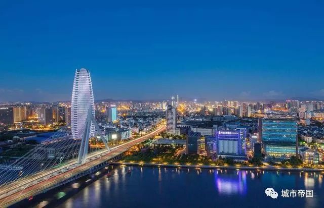 青岛人口和上海_青岛人口分布图(2)