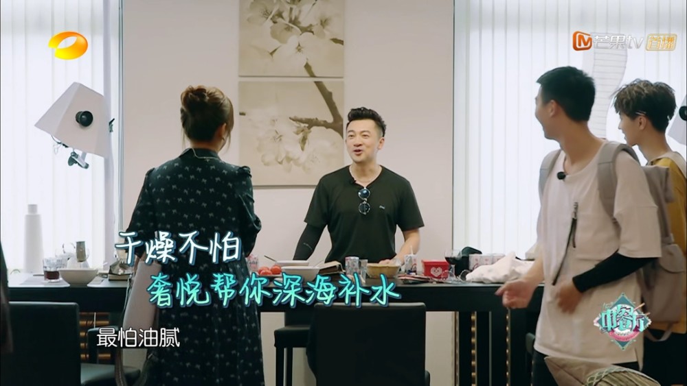 《中餐厅》“还珠CP”人气不敌他们，这对CP太抢镜，你喜欢吗