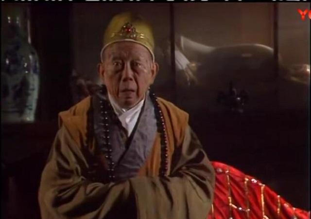 《西游记》中的第6集《祸起观音院》中的金池长老,他看到唐僧的锦 