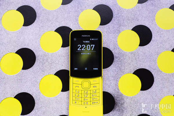 诺基亚8810 4G版评测:香蕉机买来不亏