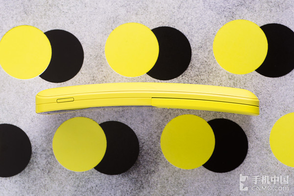 诺基亚8810 4G版评测:香蕉机买来不亏