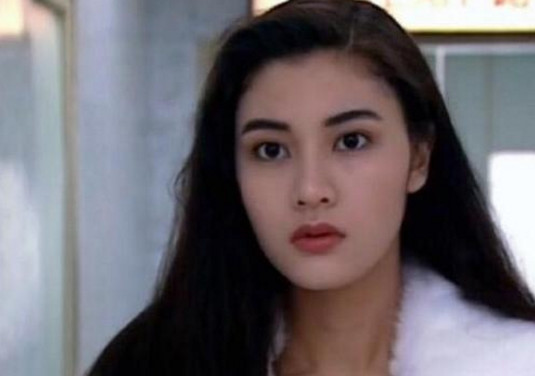那些惊艳90年代的美女，一笑值倾城，网友：那叫风情！
