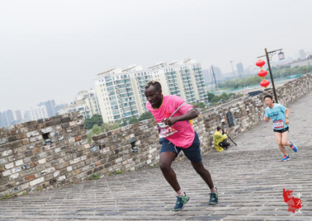 2018南京秦淮o城墙马拉松暨秦淮国际定向赛报