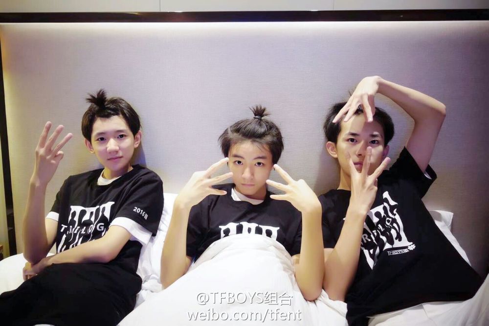 tfboys近期合照霸气,tfboys合照霸气 tfboys|2013~2021组合合照(部分),来拼凑我们的组合记忆
