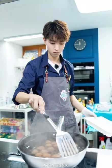 赵薇吃了手抓饭体重飙升,然而苏有朋的回答值