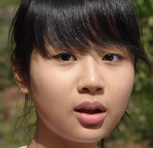杨紫早年旧照被扒出，小仙女曾遭群嘲黑土girl