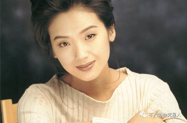 曾当众拒绝刘德华的求婚，遇两任渣男，如今憔悴认不出