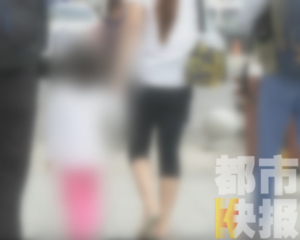 <em>幼儿园女童</em>被男同学摸屁股 家长难以接受_大