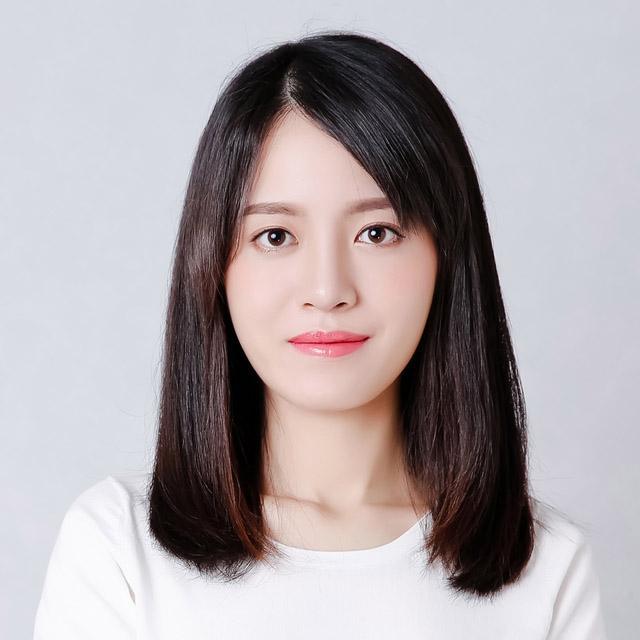 她是浙江大学的美女教授,从小到大都是班花,年过30依然单身