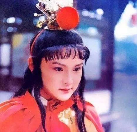 贾宝玉初试风雨,林黛玉轻描淡写的3个字,让袭人羞愧不