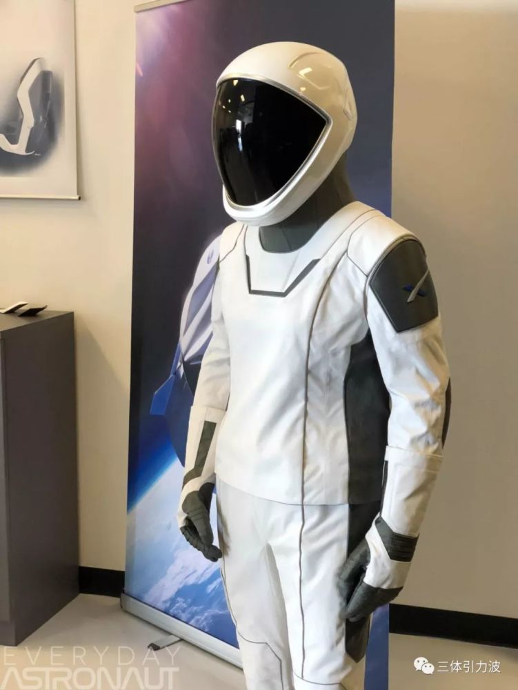 spacex宇航服,差不多所有人都被震到了——就像科幻大片里的未来穿戴