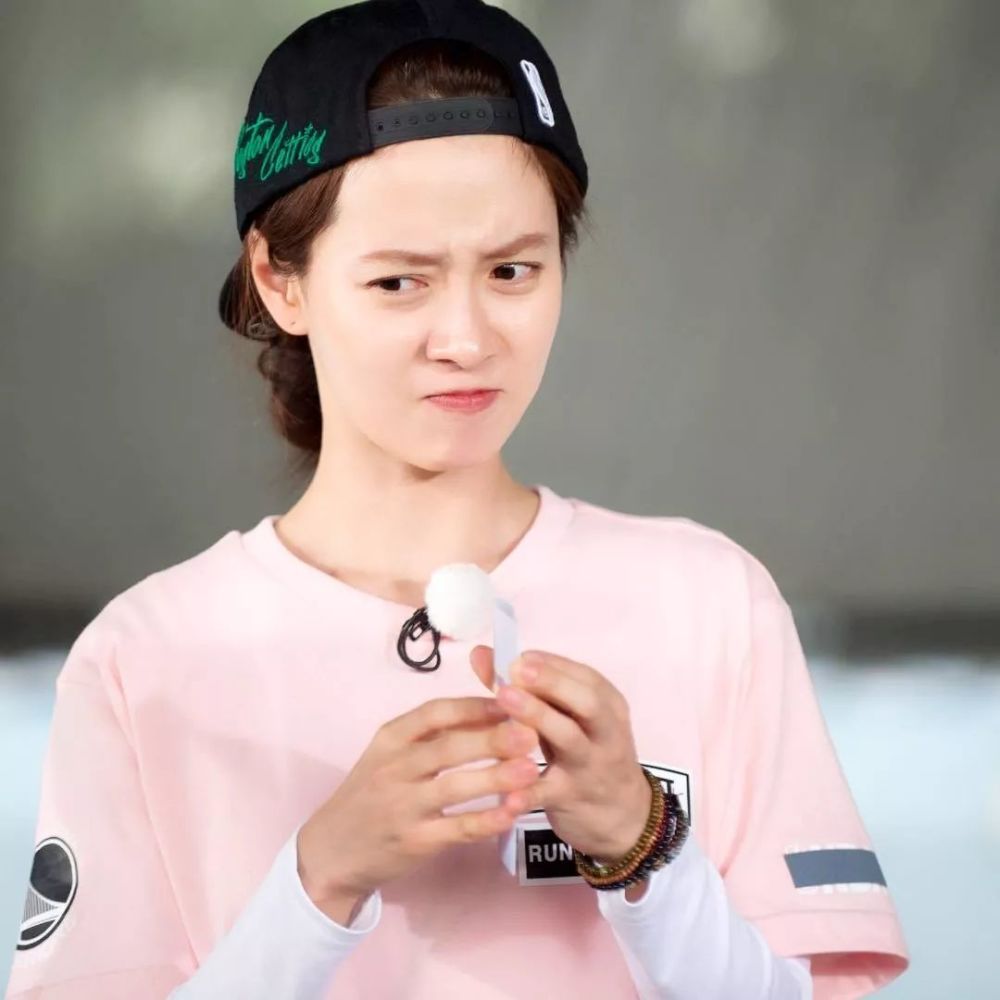 她是19禁电影女主，也是可爱的素颜女神