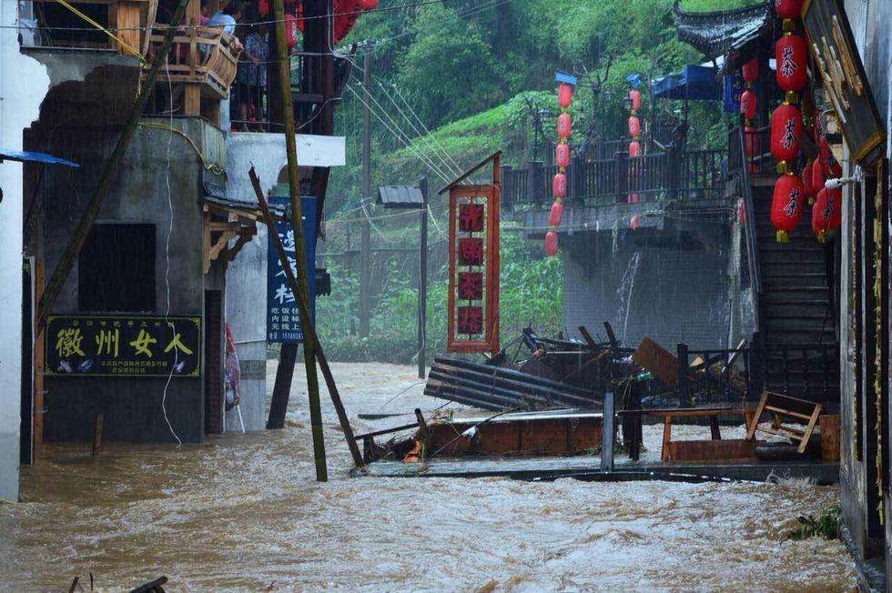 组图：江西婺源降暴雨 众多明清古村被淹
