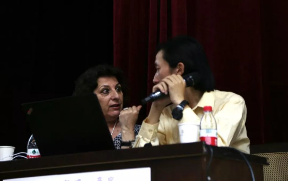 探访莫高窟:天使与飞天是什么关系?敦煌石窟包