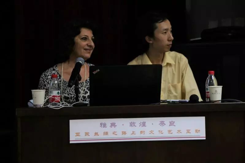 探访莫高窟:天使与飞天是什么关系?敦煌石窟包