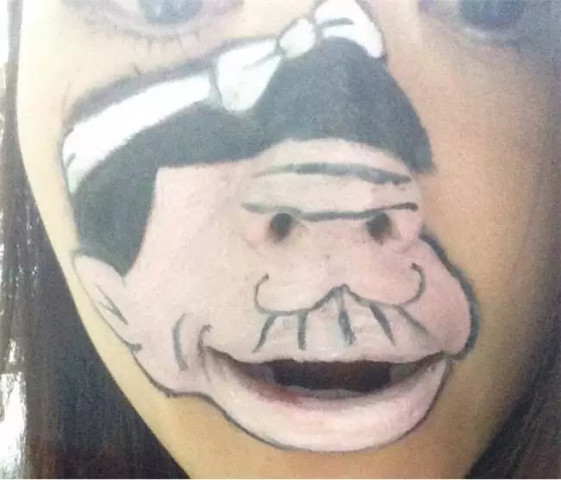 <em>妹纸玩卡通 唇艺</em>画 ,逗B又可爱!_订阅_腾讯网