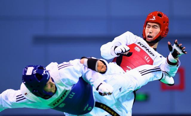 傅园慧剑指100仰冠军 亚运旗手赵帅冲63kg级