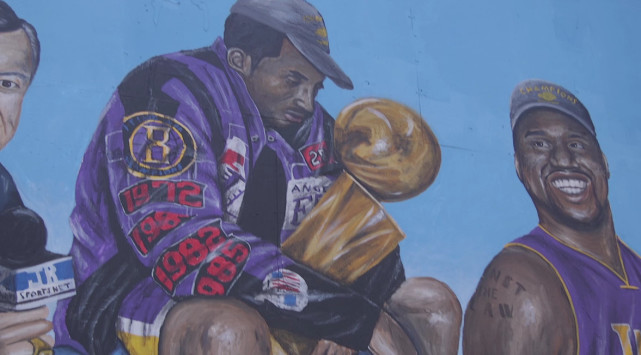 探寻洛杉矶科比印记 球迷好友眼中的飞侠啥样