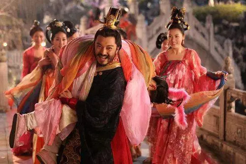 拥有11个<em>皇后</em>的<em>好色</em>皇帝风流夜生活_订阅_腾