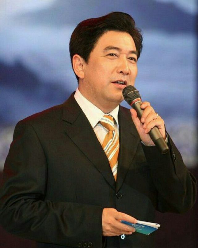 日前水均益现如今六岁的一对龙凤胎儿女的近照