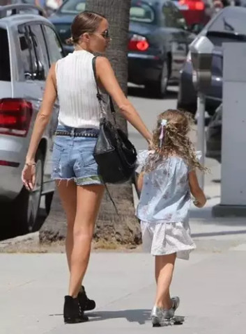 <em>穿</em>个<em>短裤</em>而已,还要看屁股,至于么?_订阅_腾讯