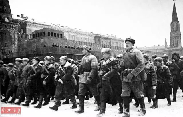 兵临城下:1941红场大阅兵的悲壮瞬间_订阅_腾