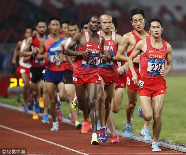 男子万米巴林选手包揽金银牌 赵长虹递补获铜