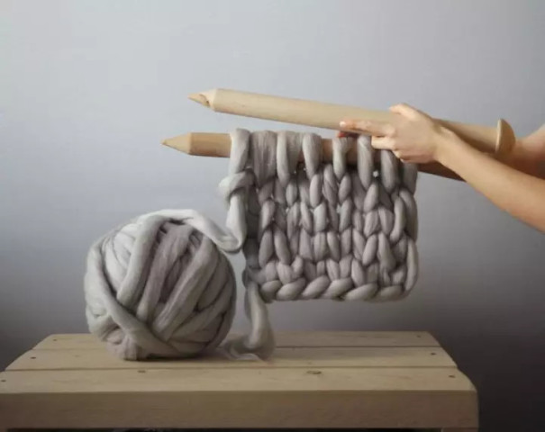 <em>妹子</em>用<em>擀</em>面杖和绳子织围巾,效果太惊艳了_订阅