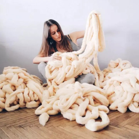 <em>妹子</em>用<em>擀</em>面杖和绳子织围巾,效果太惊艳了_订阅