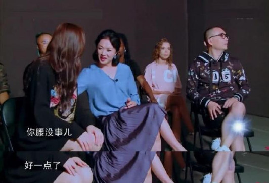 《跑男》后Baby与热巴再次同参加一个节目,网